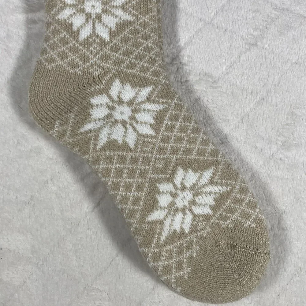 Muk Luks Women’s Snowflake Socks CabinCore Holiday Gift Tan White Cozy Soft NWT